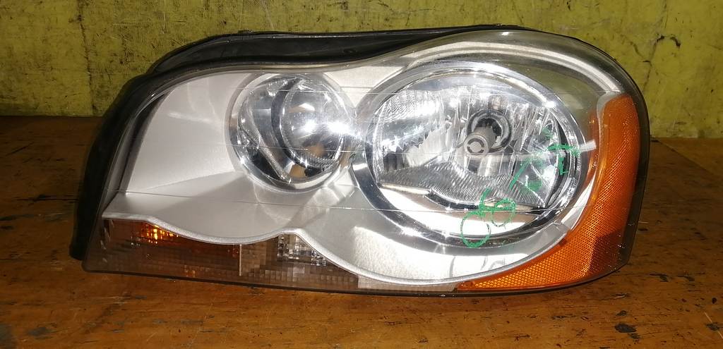 фара Volvo XC90 0