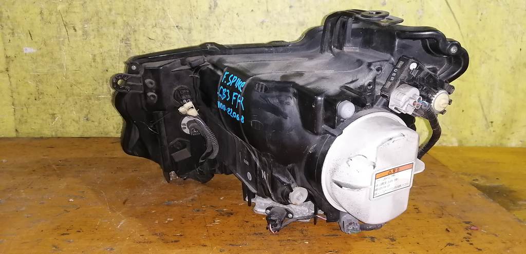 фара Honda Freed Spike 3