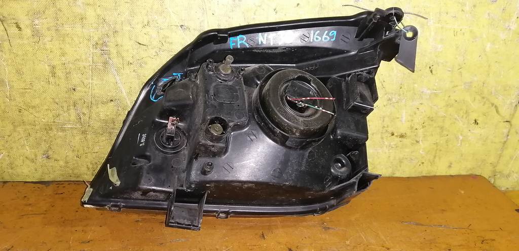 X-TRAIL NT30 ФАРА ПРАВАЯ 1669 ДЕФЕКТ Nissan X-Trail 4