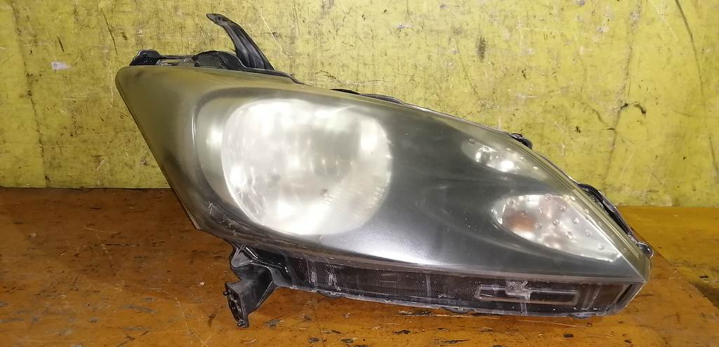 фара Honda Freed 0