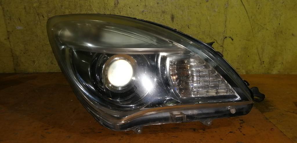 фара Suzuki Solio 0