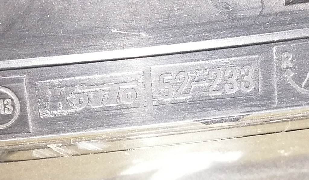 фара Toyota Vitz 3