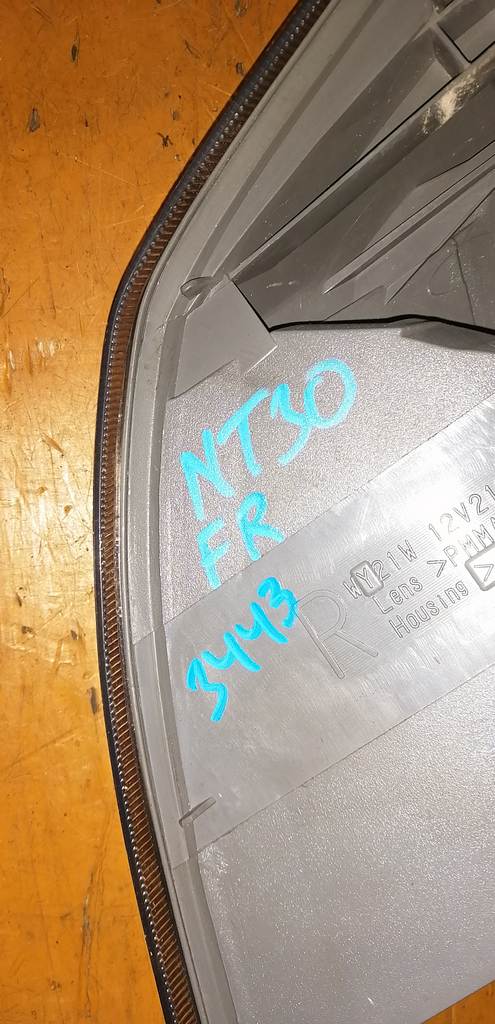 X-TRAIL NT30 ГАБАРИТ ПРАВЫЙ 3443 Nissan X-Trail 1