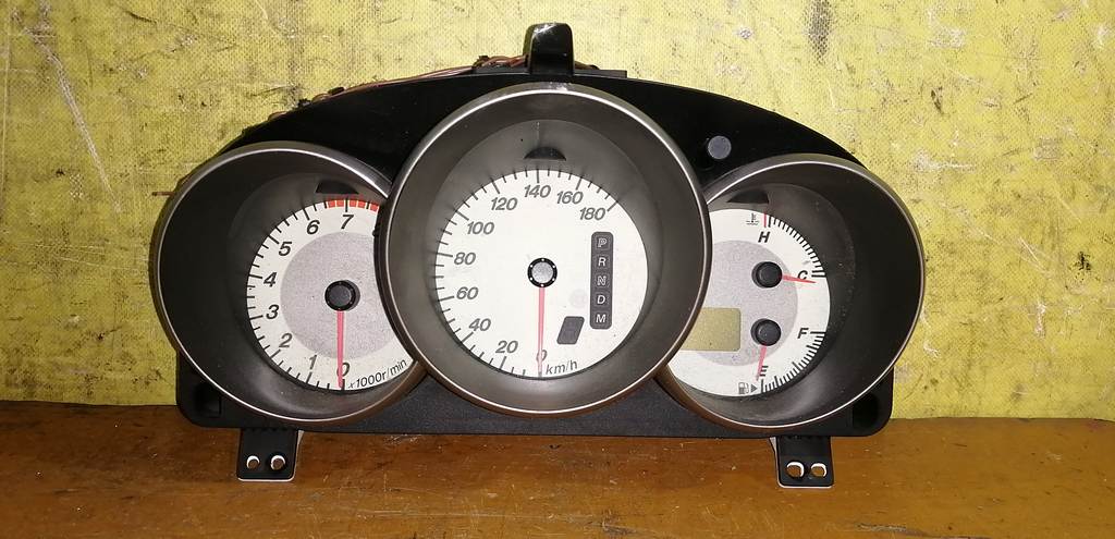 щиток приборов Mazda Axela 0