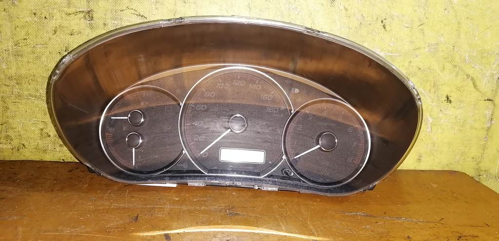 щиток приборов Subaru Impreza 0