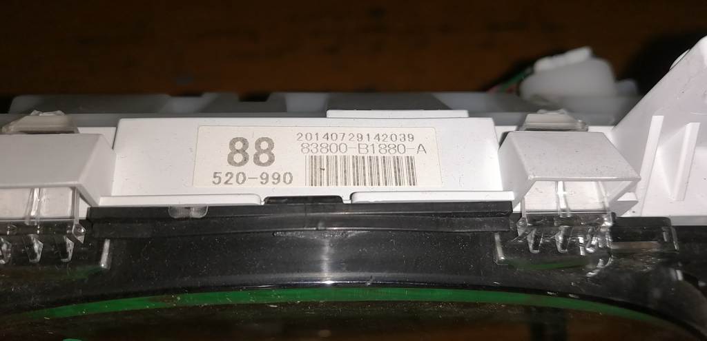 щиток приборов Toyota Passo 3