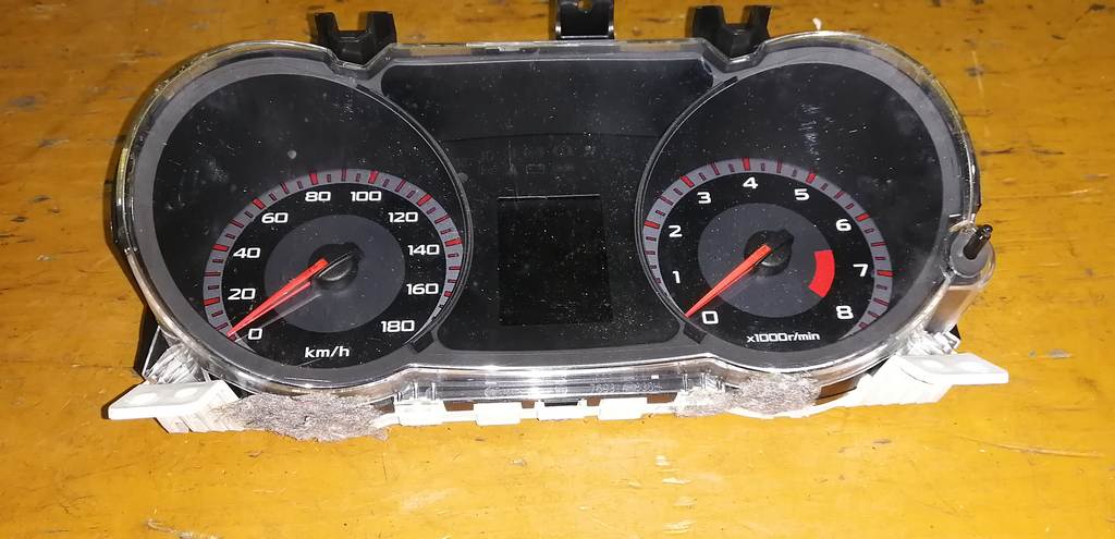 щиток приборов Mitsubishi Outlander 0