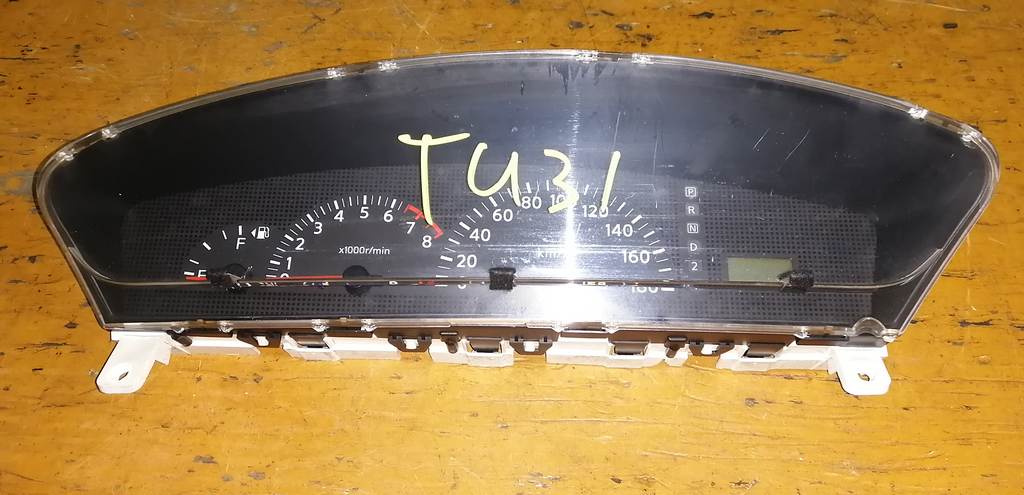 щиток приборов Nissan Presage 0