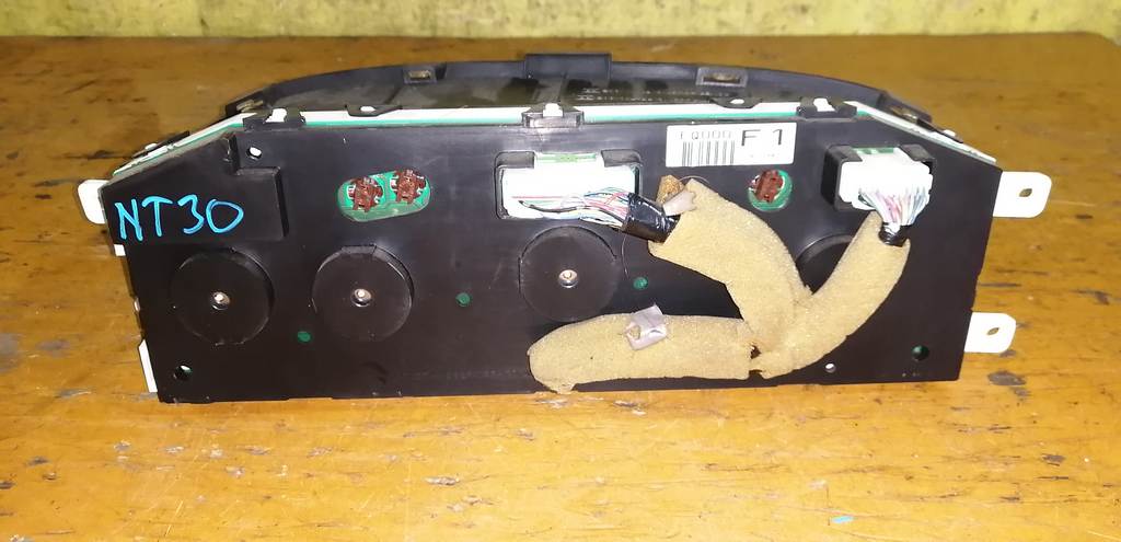 X-TRAIL NT30 ЩИТОК ПРИБОРОВ EQ000 F1 Nissan X-Trail 1