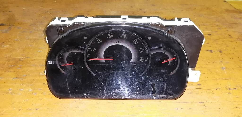 щиток приборов Suzuki Palette 0