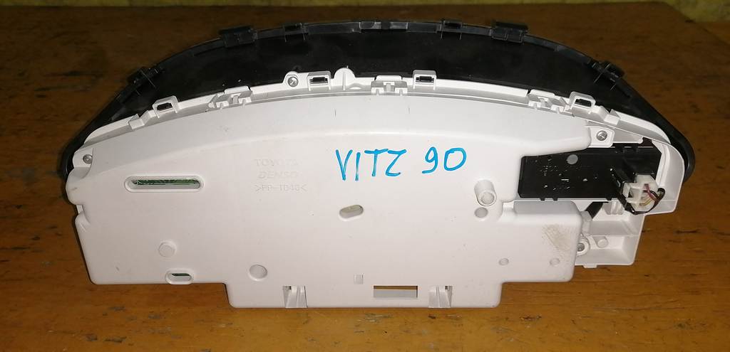 VITZ KSP90 ЩИТОК ПРИБОРОВ 83800-82A11 Toyota Vitz 1