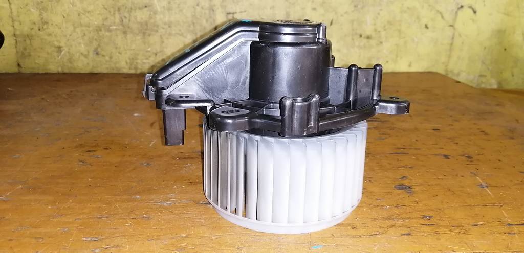 мотор печки Suzuki Palette 0