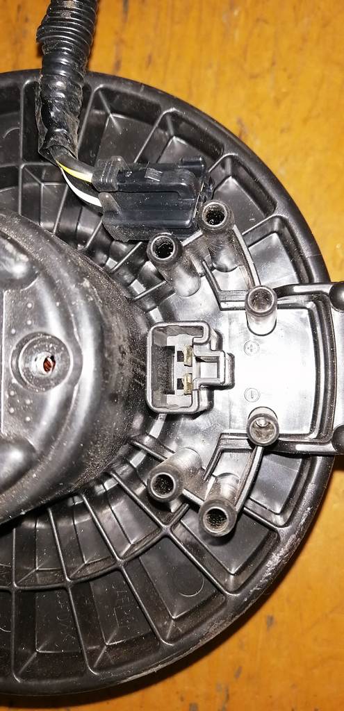 Система охлаждения двигат Suzuki Solio 2