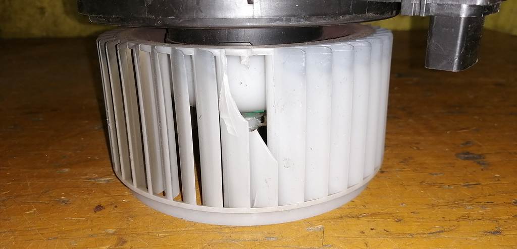 SOLIO MA15S МОТОР ПЕЧКИ ДЕФЕКТ Suzuki Solio 4