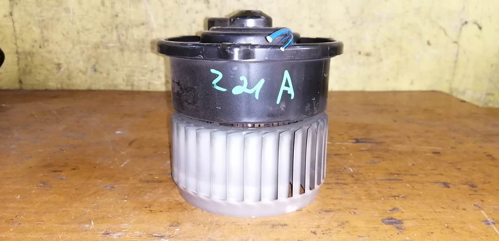 мотор печки Mitsubishi Colt 0