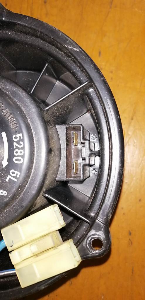 мотор печки Mitsubishi Colt 3