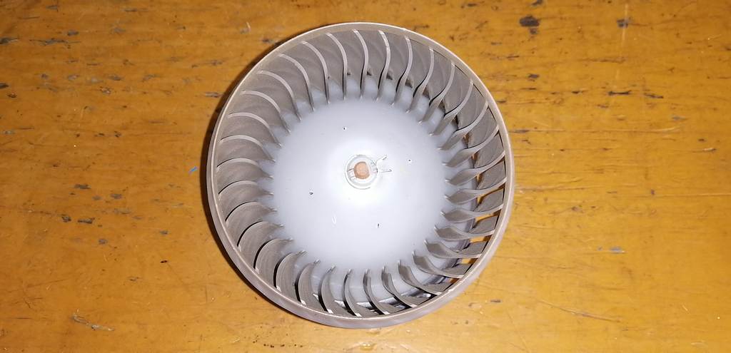 COLT Z21A МОТОР ПЕЧКИ Mitsubishi Colt 4