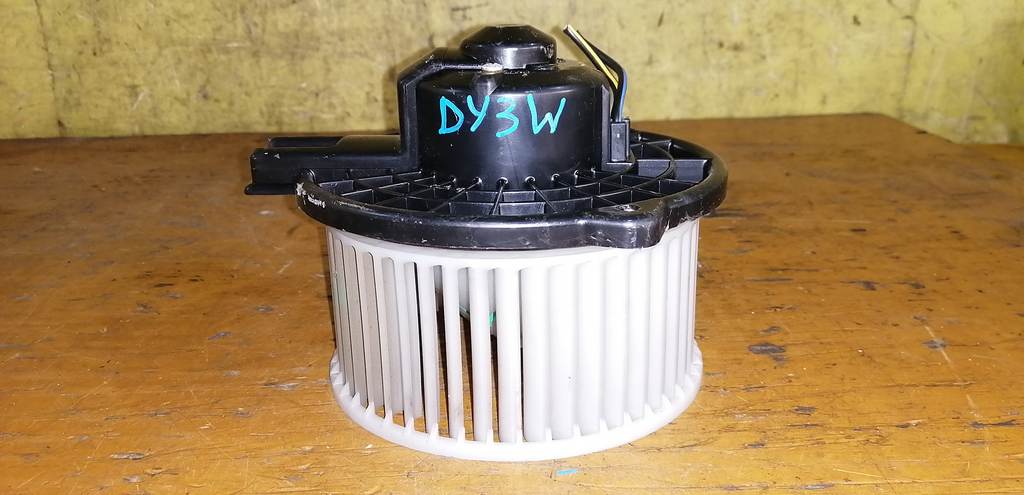 мотор печки Mazda Demio 0