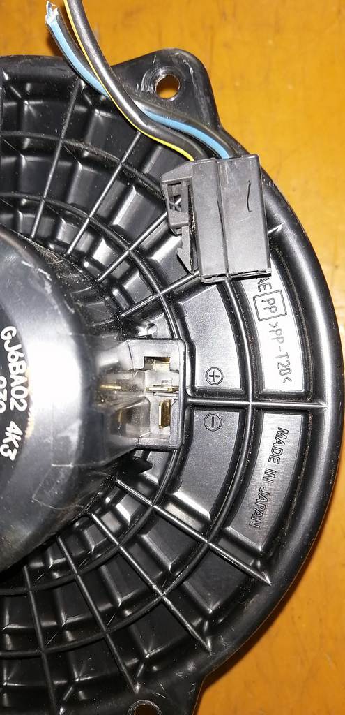 мотор печки Mazda Demio 3