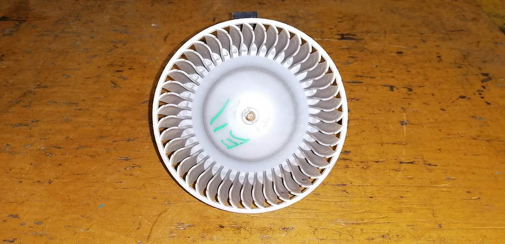 NOTE E11 МОТОР ПЕЧКИ ДЕФЕКТ Nissan Note 4