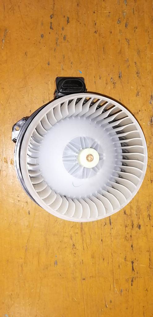 мотор печки Toyota Passo 3