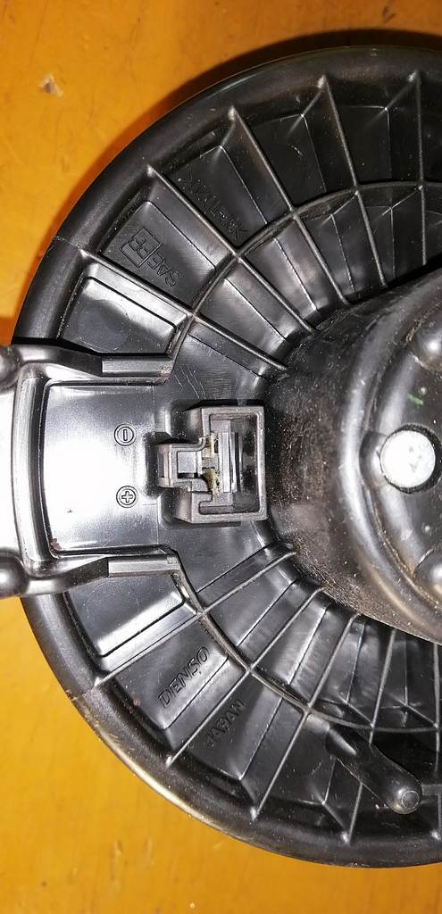 VITZ KSP130 МОТОР ПЕЧКИ Toyota Vitz 1