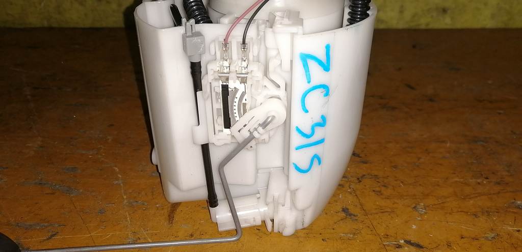 SWIFT ZC31S БЕНЗОНАСОС Suzuki Swift 1