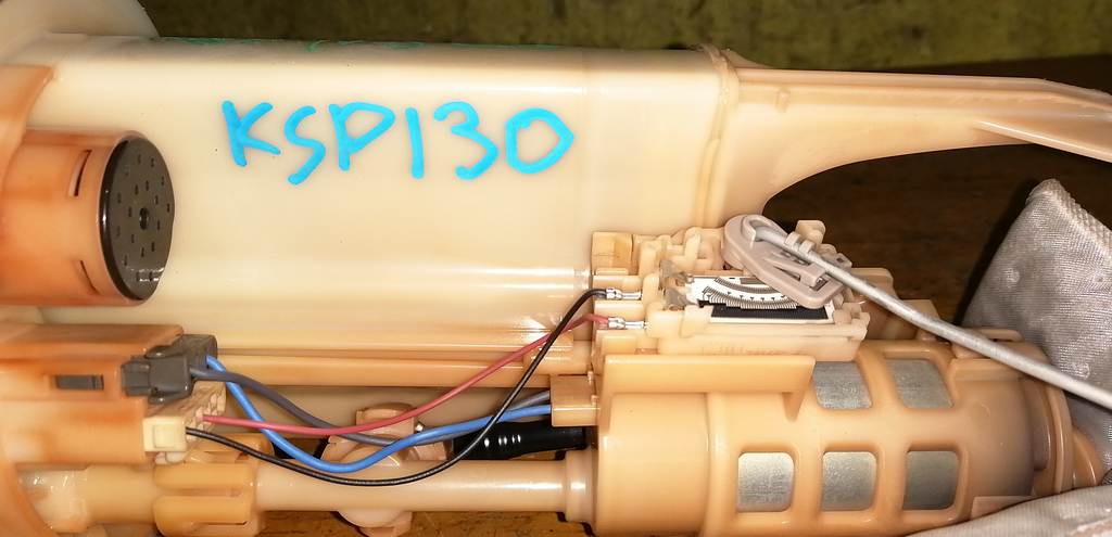 VITZ KSP130 БЕНЗОНАСОС Toyota Vitz 1