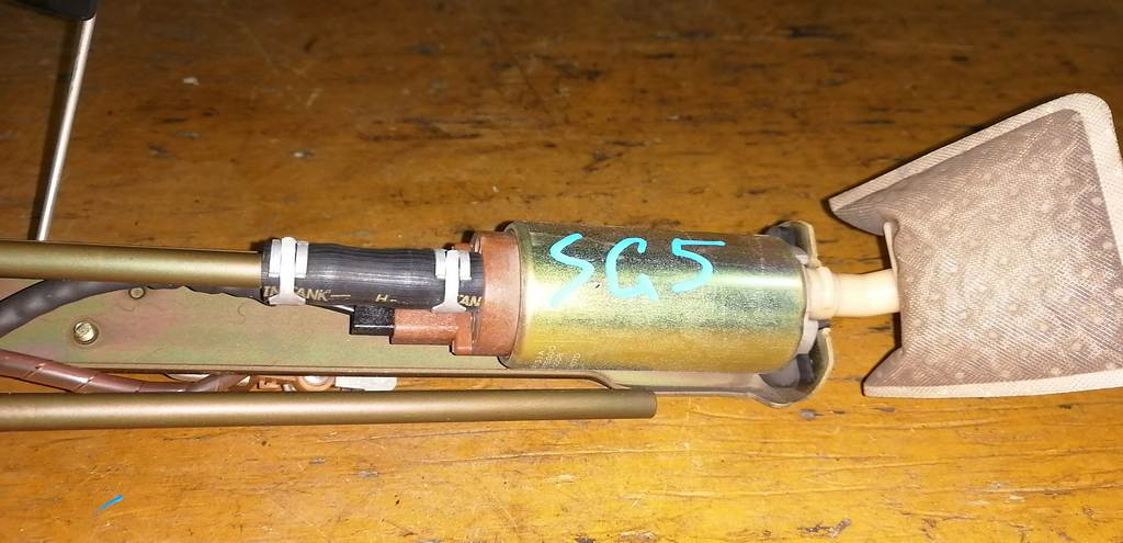 FORESTER SG5 БЕНЗОНАСОС Subaru Forester 1