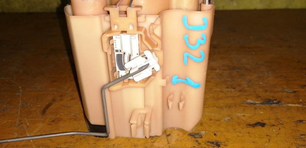 TEANA J32 БЕНЗОНАСОС 1 Nissan Teana 1