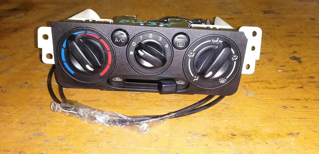 климат-контроль Mazda Demio 0