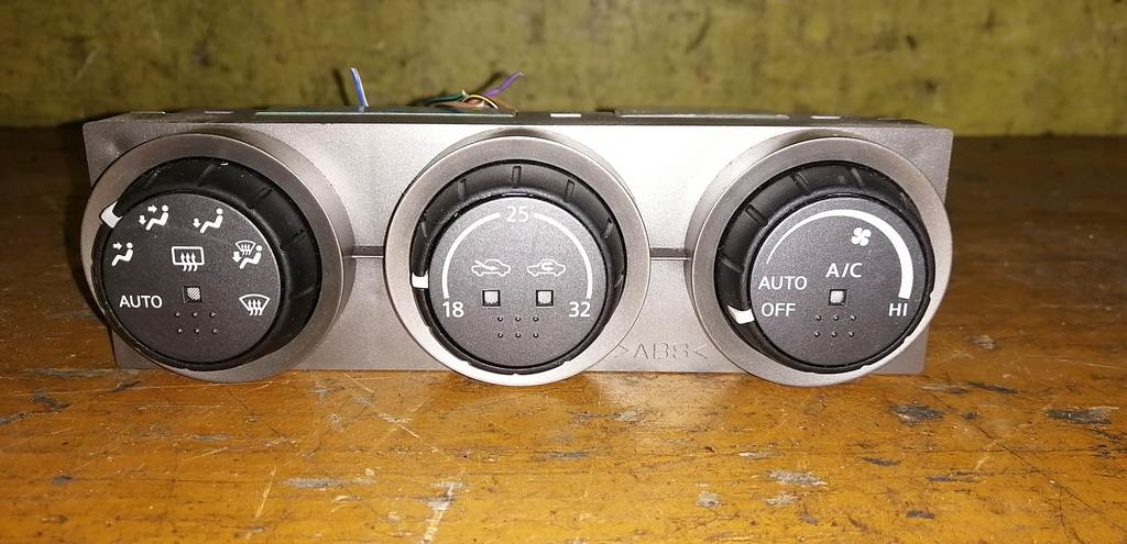 климат-контроль Nissan X-Trail 0