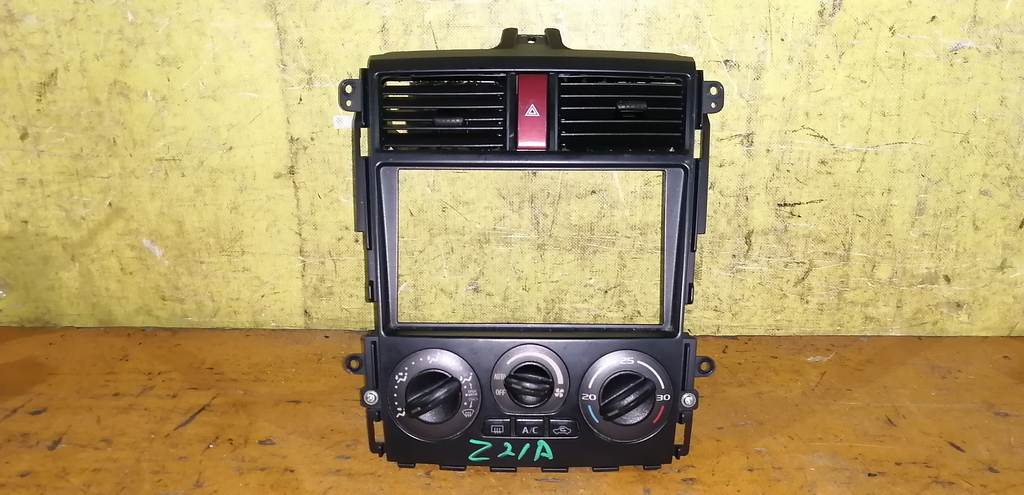 климат-контроль Mitsubishi Colt 0