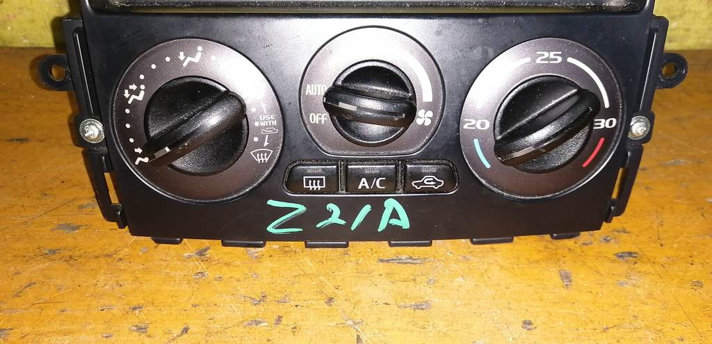 COLT Z21A КЛИМАТ-КОНТРОЛЬ Mitsubishi Colt 1