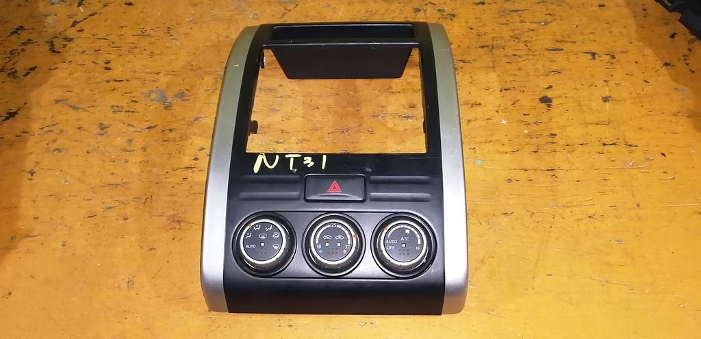 климат-контроль Nissan X-Trail 0