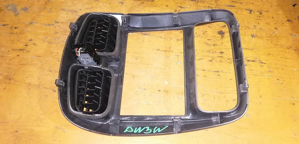 Салон Mazda Demio 2