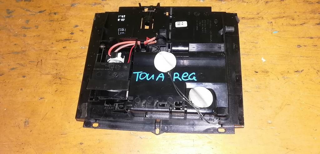 TOUAREG 7L7 КОНСОЛЬ ПРИКУРИВАТЕЛЯ Volkswagen Touareg 1