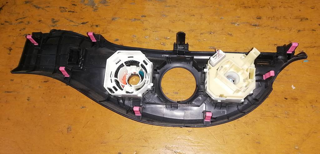 VITZ KSP130 КОНСОЛЬ КЛИМАТ-КОНТРОЛЯ Toyota Vitz 1