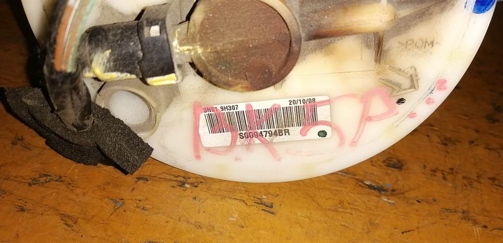 AXELA BK5P БЕНЗОНАСОС Mazda Axela 4