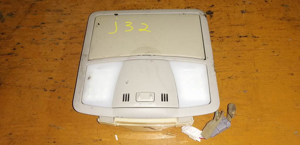 плафон салонный Nissan Teana 0