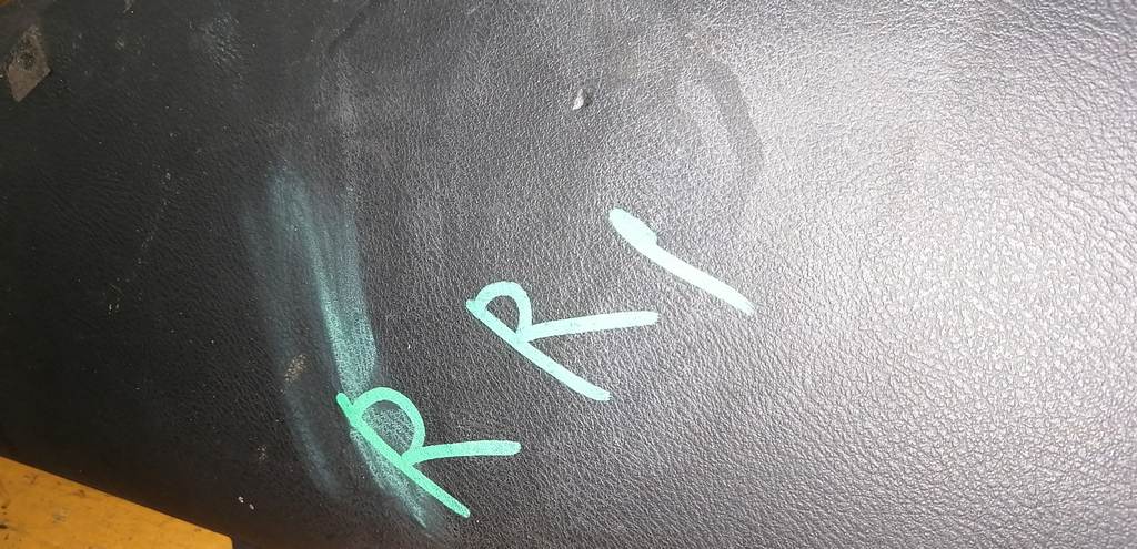 ELYSION RR1 НАКЛАДКА AIRBAG ПАССАЖ. Honda Elysion 1