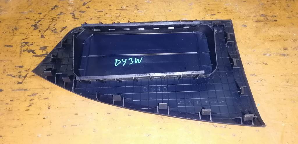 Салон Mazda Demio 2