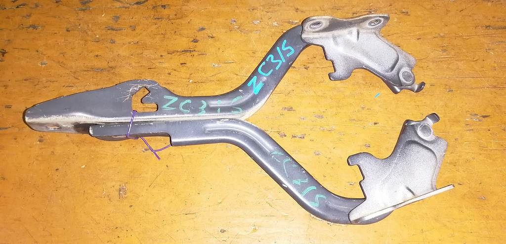 петля капота Suzuki Swift 0