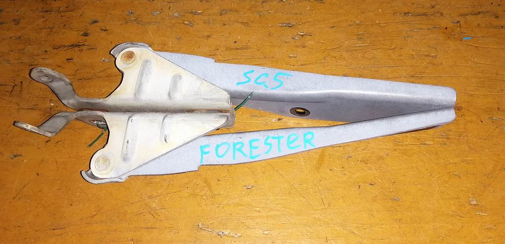 петля капота Subaru Forester 0