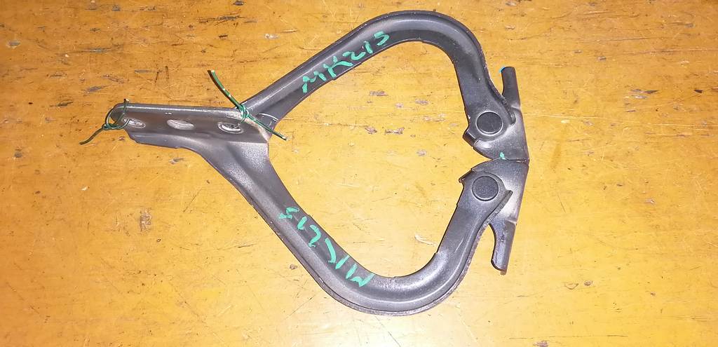 петля капота Suzuki Palette 0