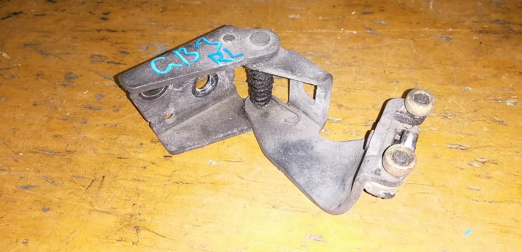 ролик двери Honda Freed Spike 0