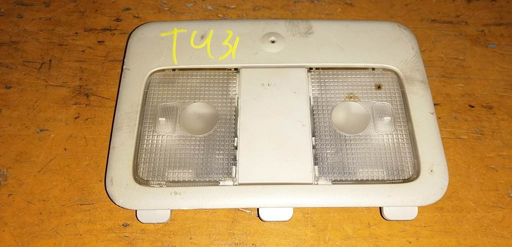 плафон салонный Nissan Presage 0