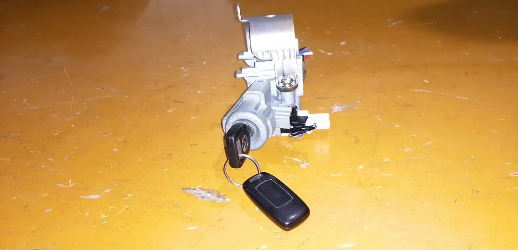 DEMIO DY3W ЗАМОК ЗАЖИГАНИЯ Mazda Demio 1