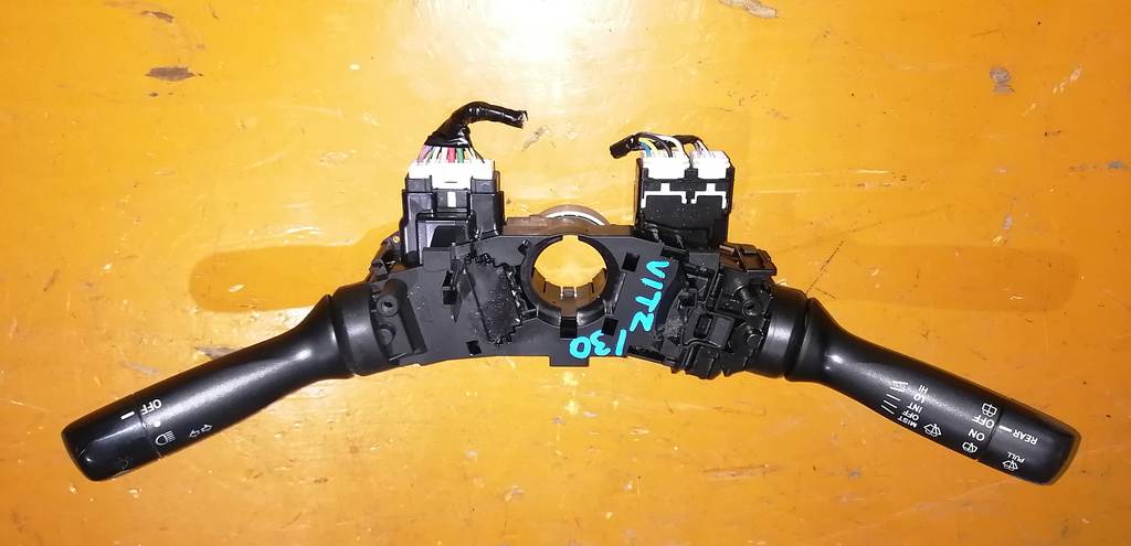 гитара Toyota Vitz 0