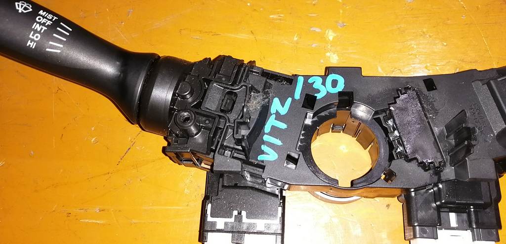 VITZ KSP130 ГИТАРА Toyota Vitz 1